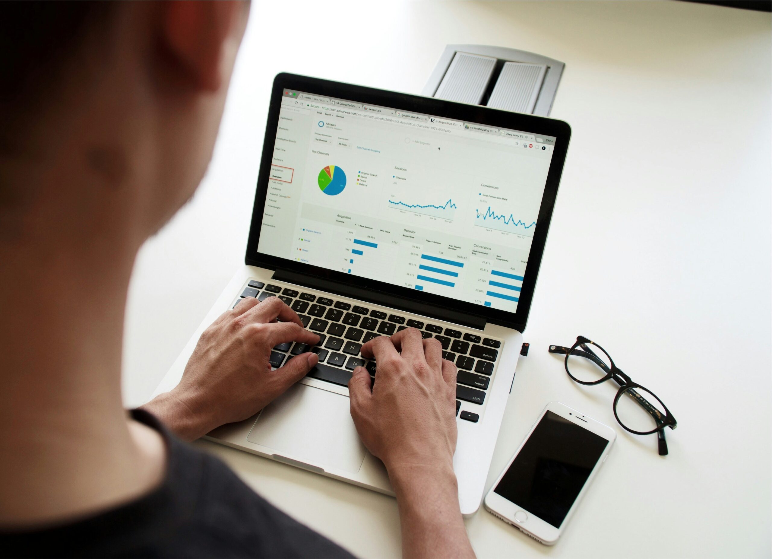 Building-a-Smart-Data-Retention-Policy_-What-Your-Small-Business-Needs-to-Keep-and-Delete-scaled.jpg
